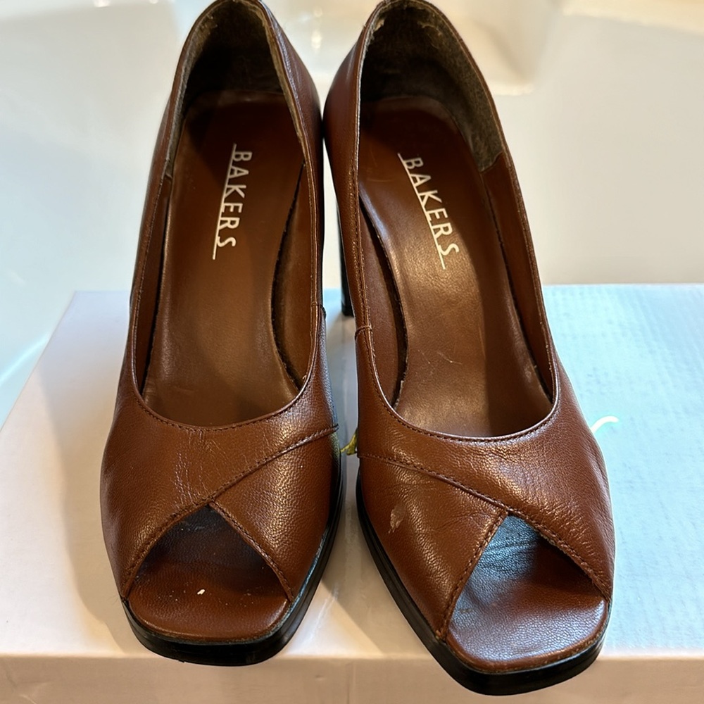 Comfortable Heels! - image 2